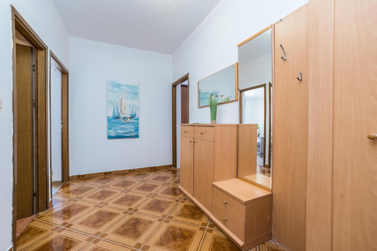 Apartmani Tomeri Starigrad Paklenica Eksteriør bilde