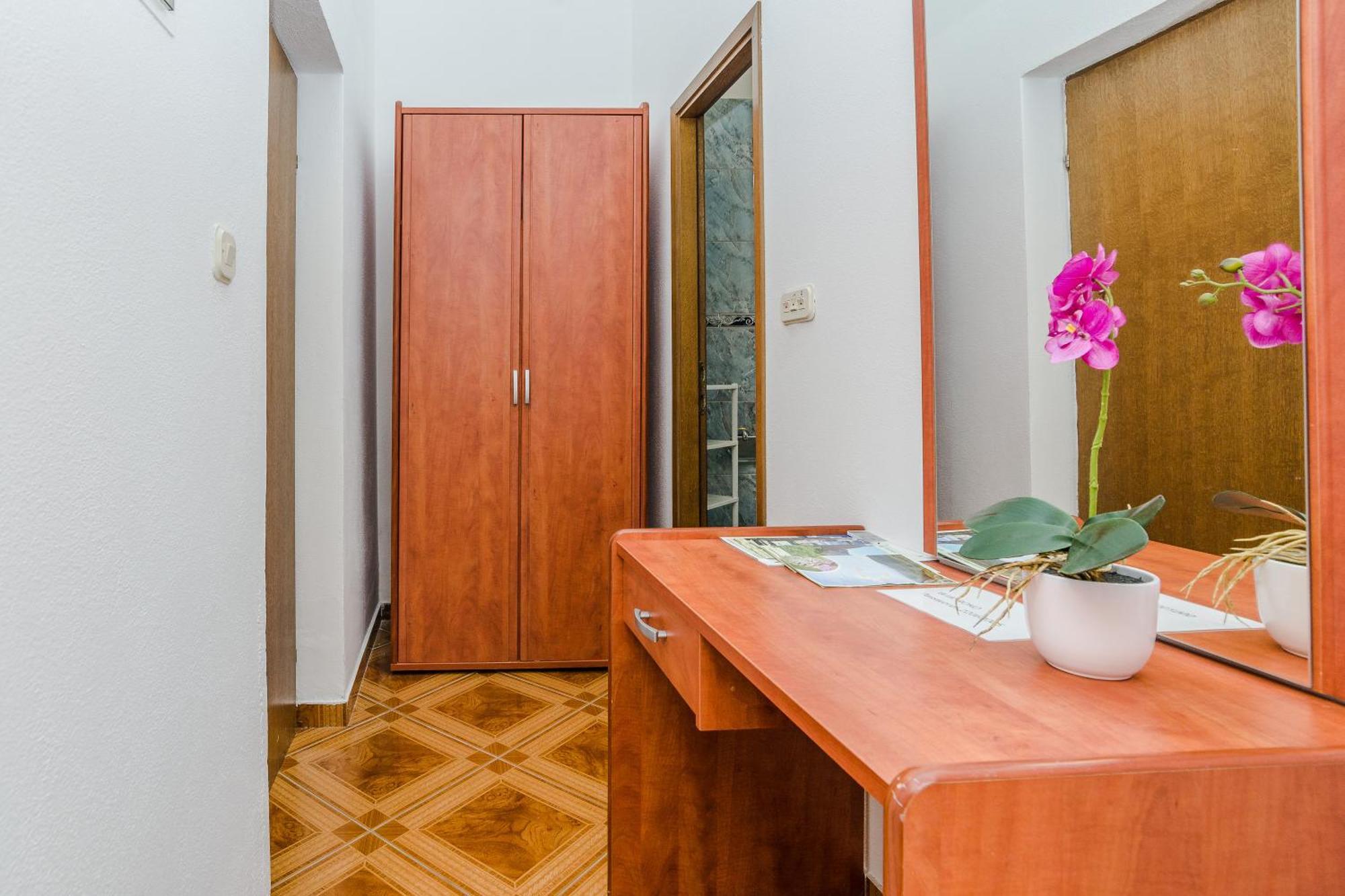 Apartmani Tomeri Starigrad Paklenica Eksteriør bilde