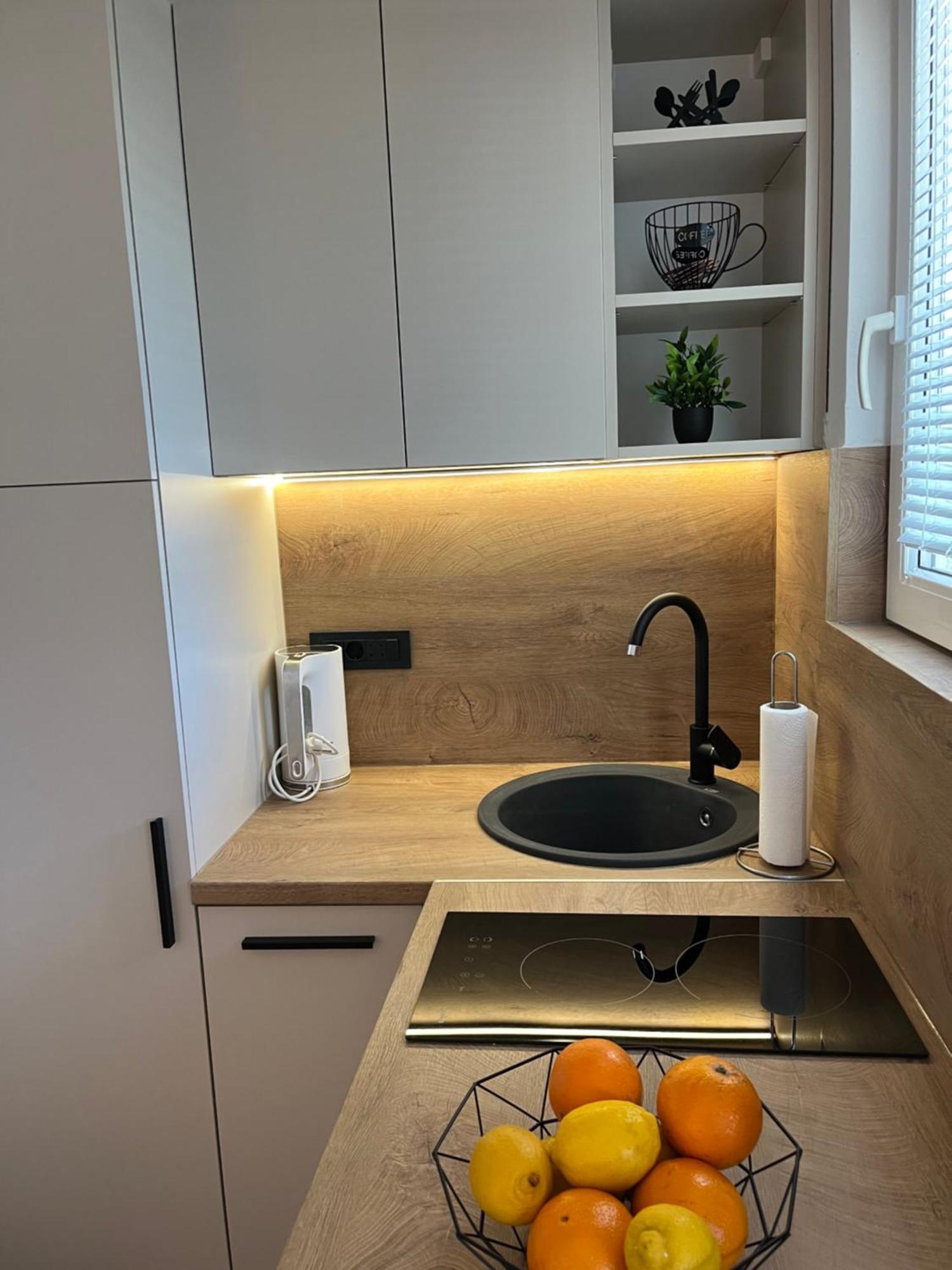 Apartmani Tomeri Starigrad Paklenica Eksteriør bilde